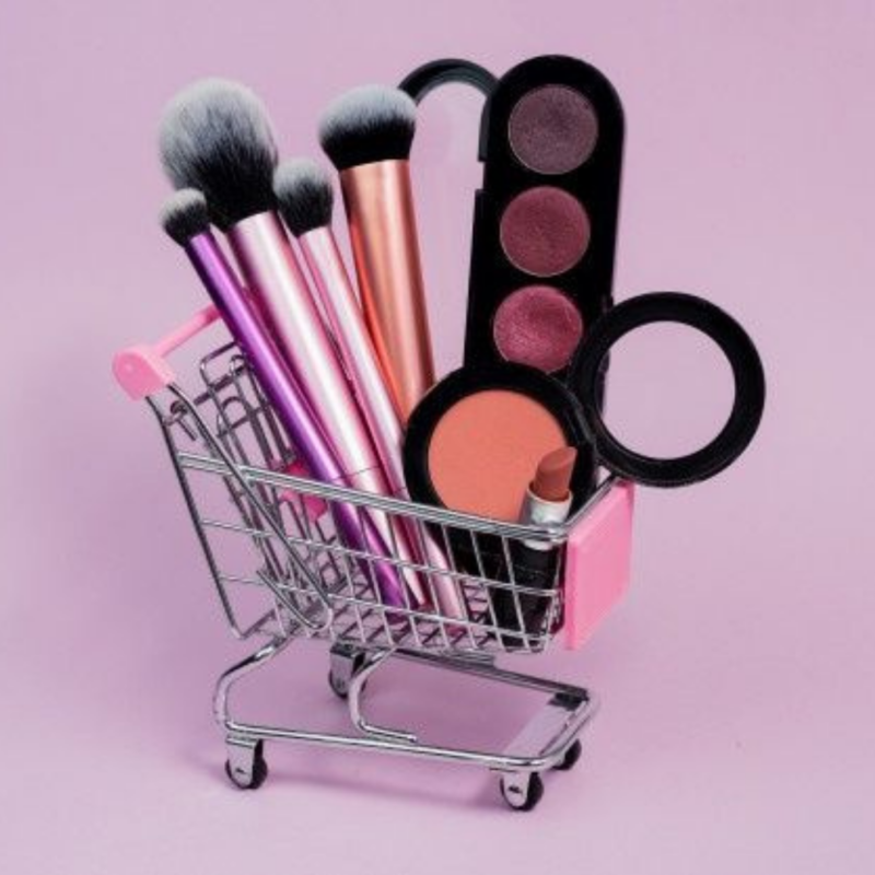 Magazin de make up online – beneficii si importanta